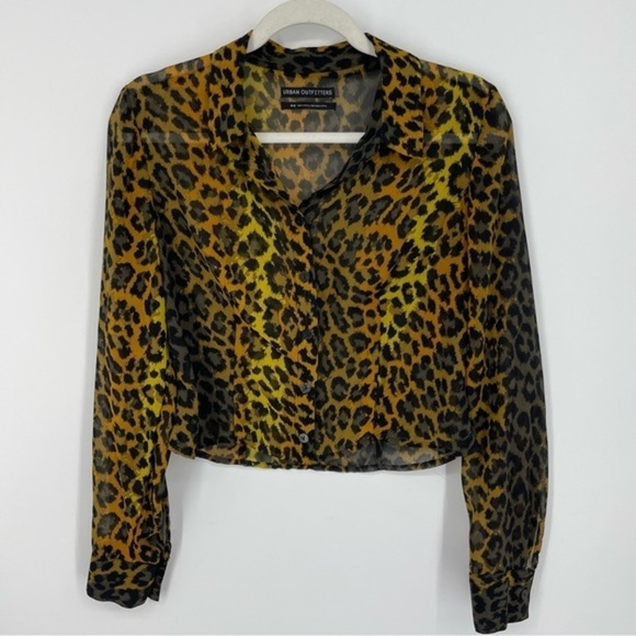 Urban outfitters leopard cheetah‎ animal print button front cropped shirt M - Picture 2 of 8